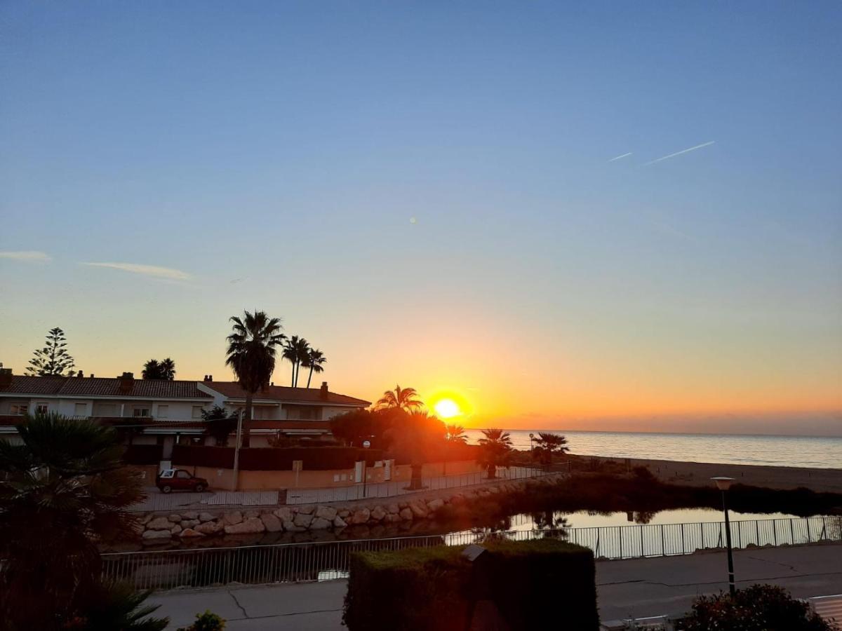 Cosy House With Garden Infront Of The Sea Apartment Creixell Bagian luar foto