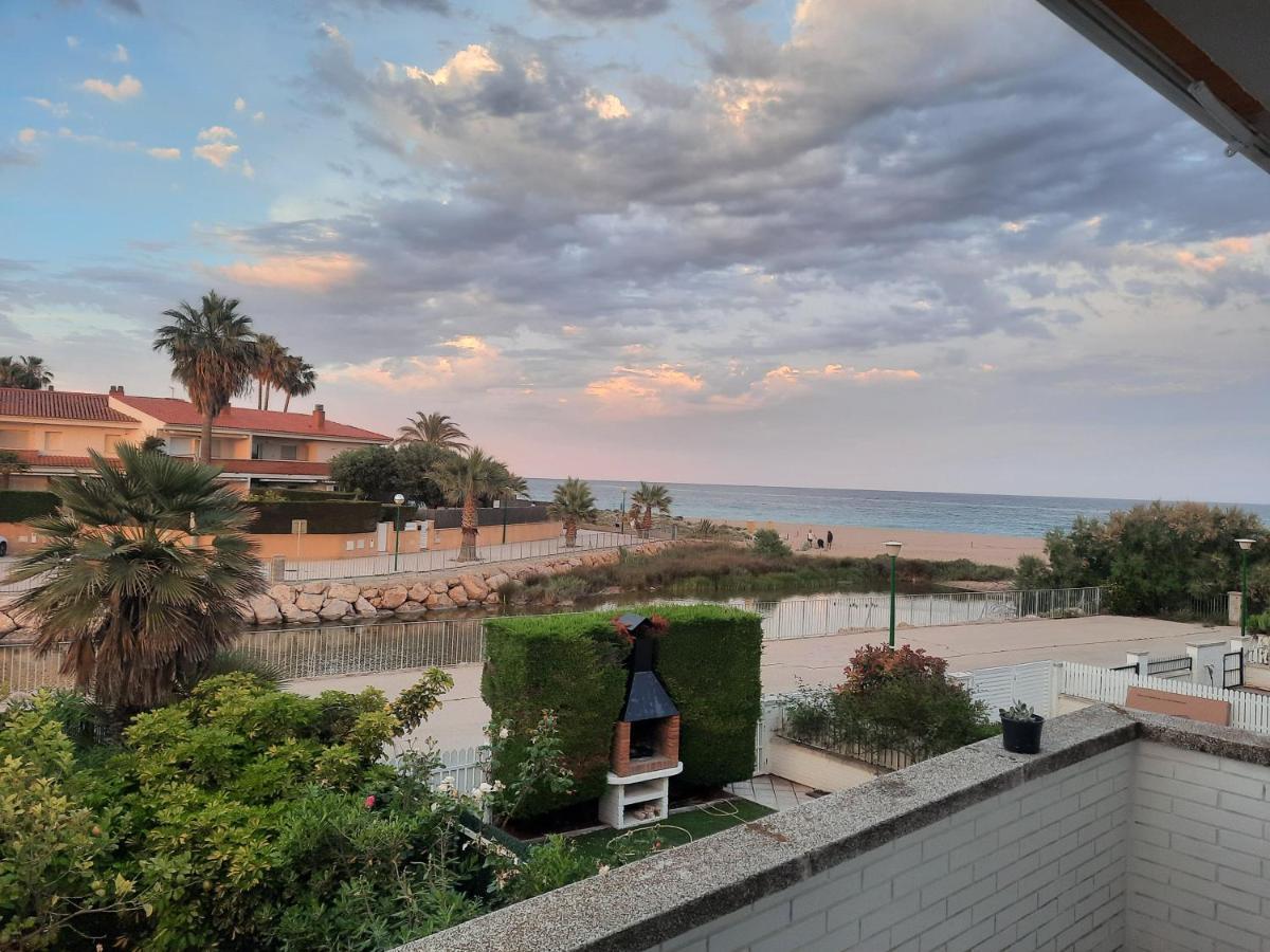 Cosy House With Garden Infront Of The Sea Apartment Creixell Bagian luar foto